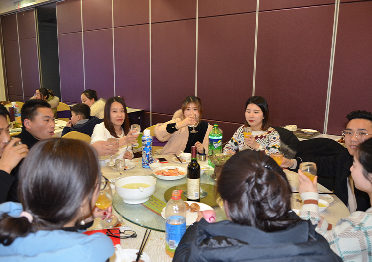 九天峰拓展活动