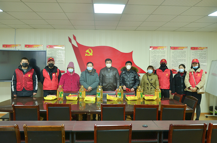 悦来悦好公益与志愿服务协会走访慰问贫困户，爱心帮扶暖人心